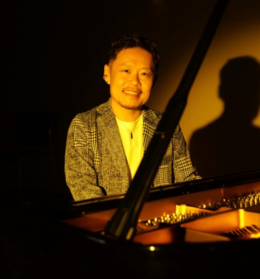 Yonse Pak (piano, assistant)